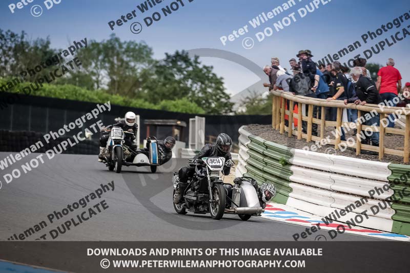 Vintage motorcycle club;eventdigitalimages;mallory park;mallory park trackday photographs;no limits trackdays;peter wileman photography;trackday digital images;trackday photos;vmcc festival 1000 bikes photographs